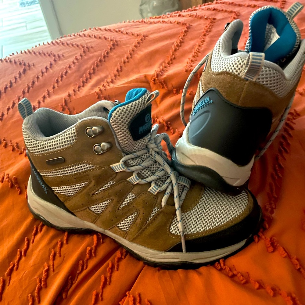 Fashionable boots